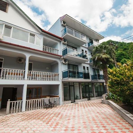 Hotel Ararat Гонио Екстериор снимка