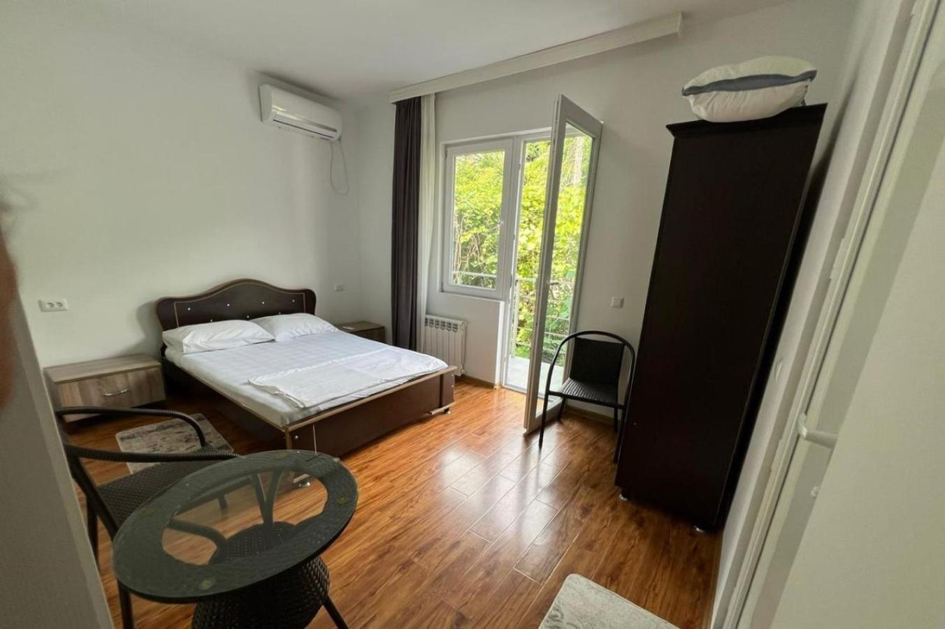 Hotel Ararat Гонио Екстериор снимка