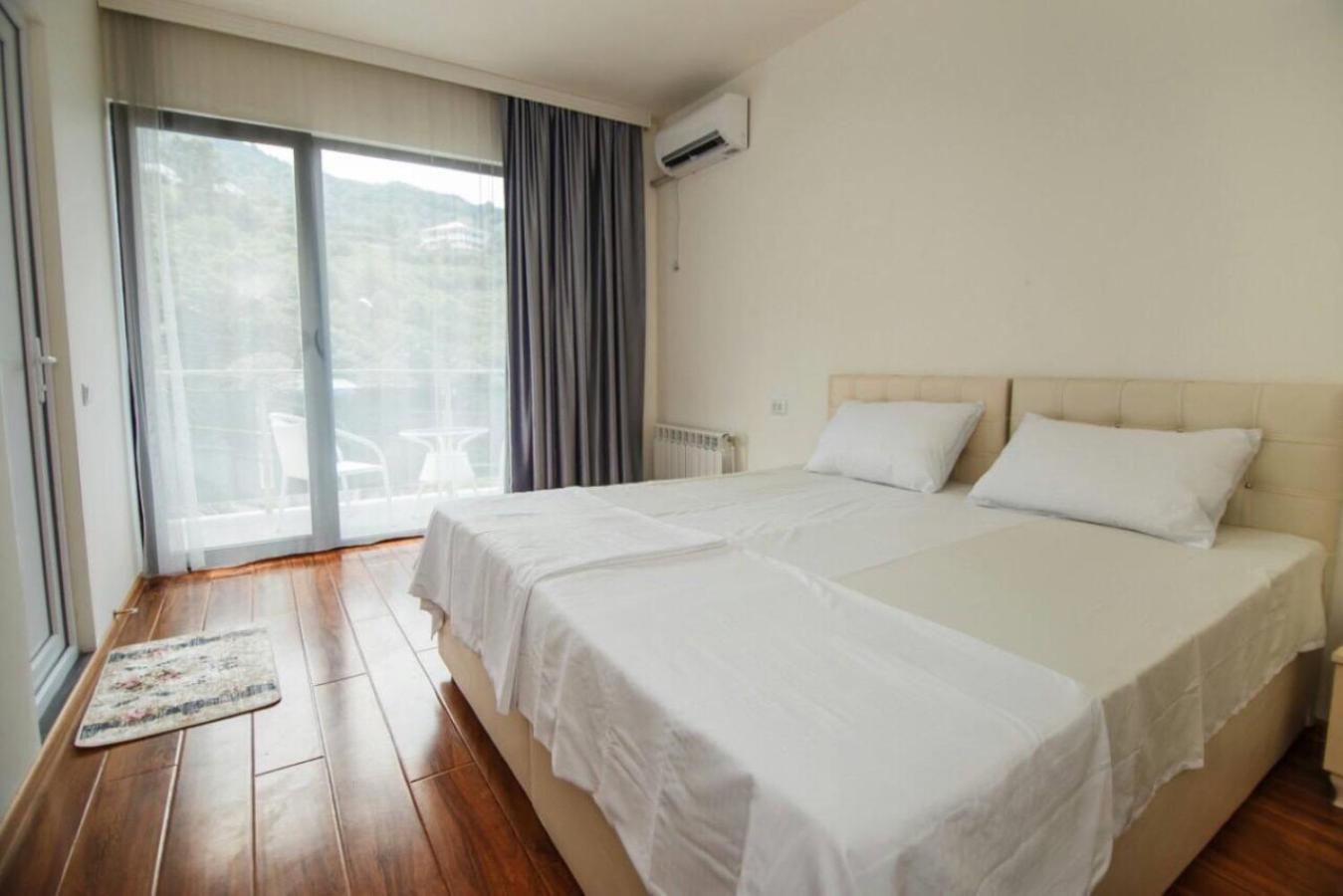 Hotel Ararat Гонио Екстериор снимка