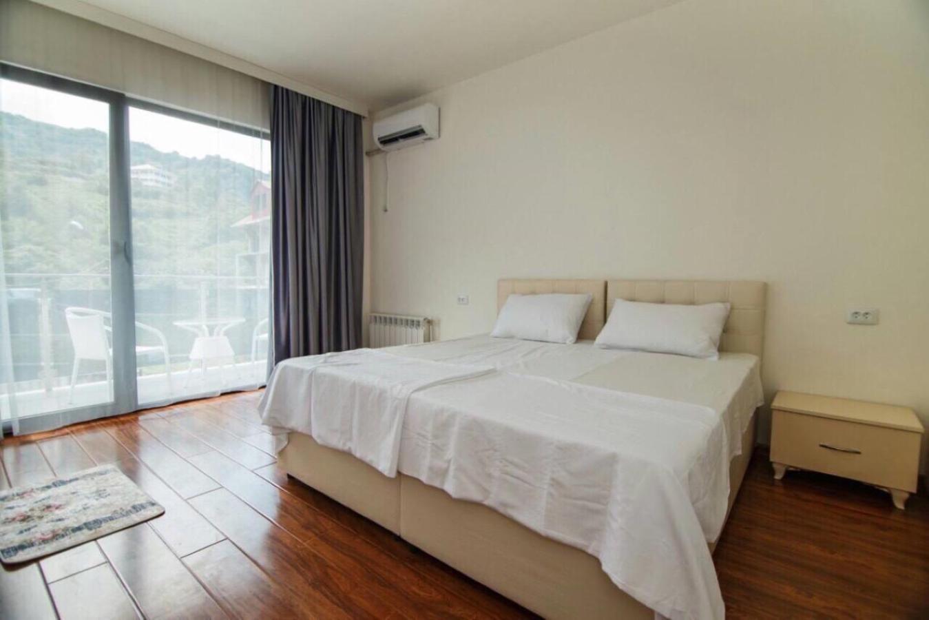Hotel Ararat Гонио Екстериор снимка