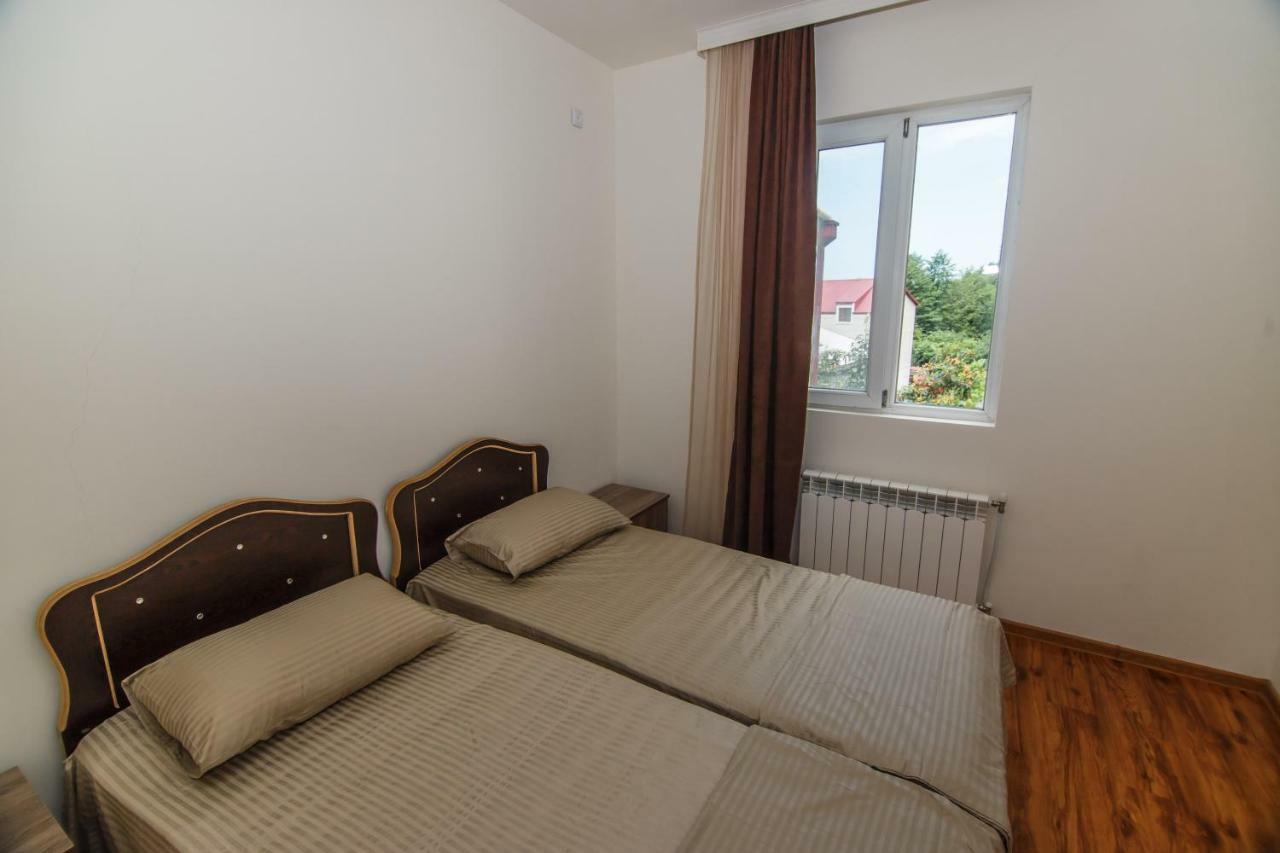 Hotel Ararat Гонио Екстериор снимка