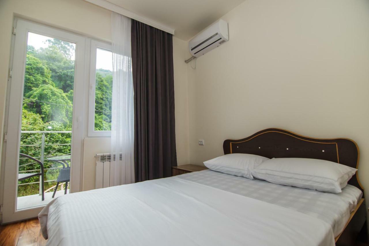 Hotel Ararat Гонио Екстериор снимка