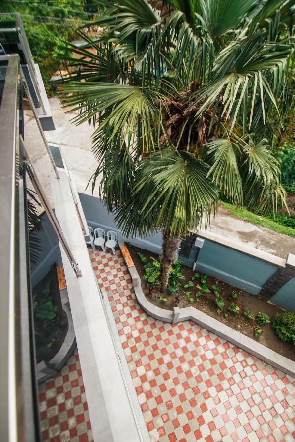 Hotel Ararat Гонио Екстериор снимка